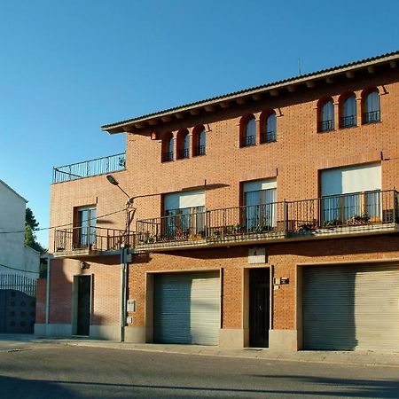 卡尔业罗尼农场酒店 Avinyonet del Penedes 外观 照片