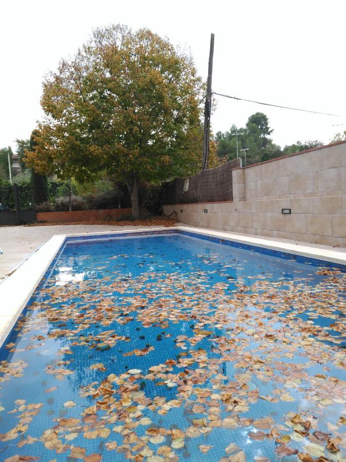 卡尔业罗尼农场酒店 Avinyonet del Penedes 外观 照片
