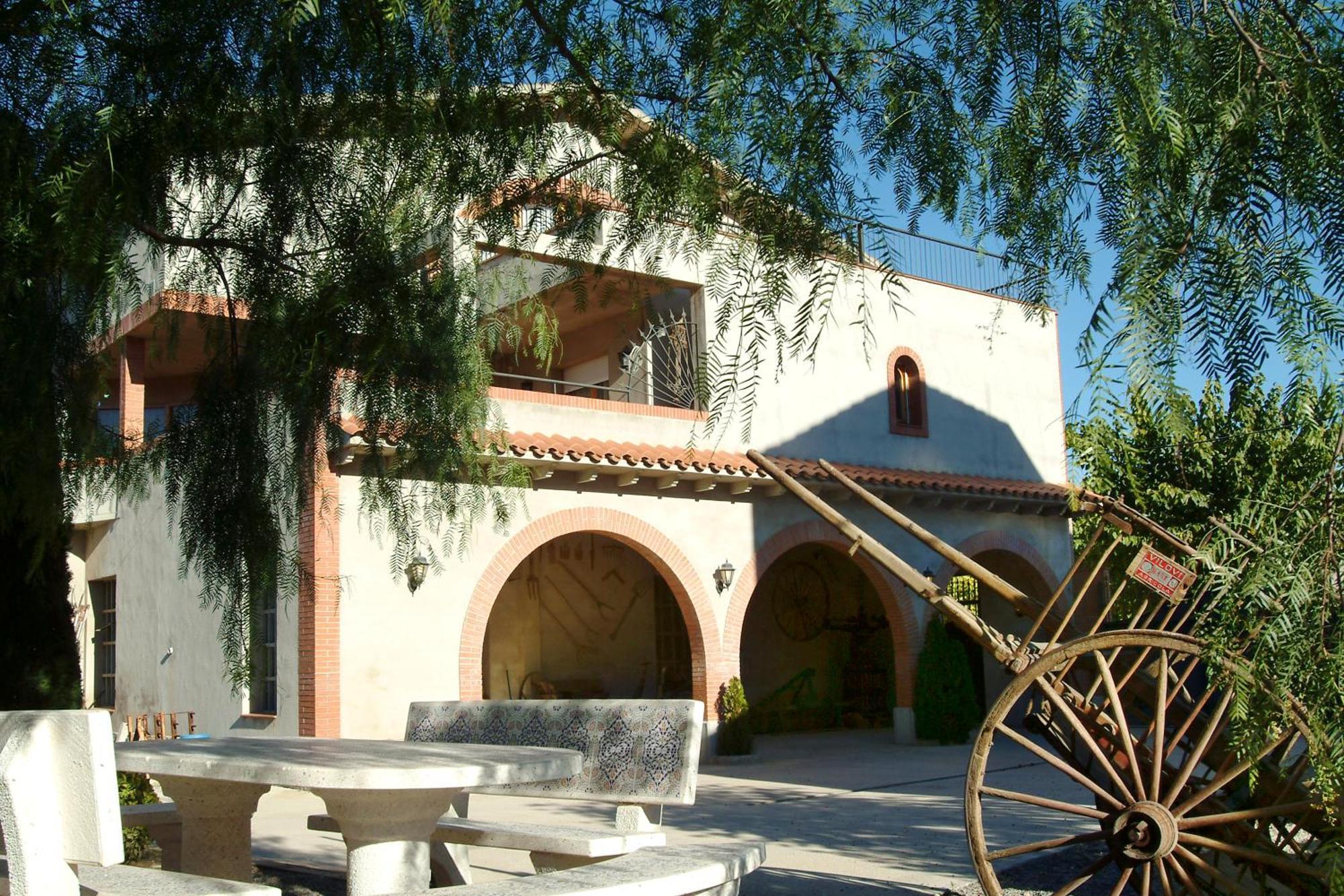 卡尔业罗尼农场酒店 Avinyonet del Penedes 外观 照片
